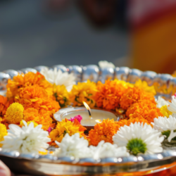 Who should perform or participate in Satchandi Mahayagya based on life circumstances and spiritual needs
