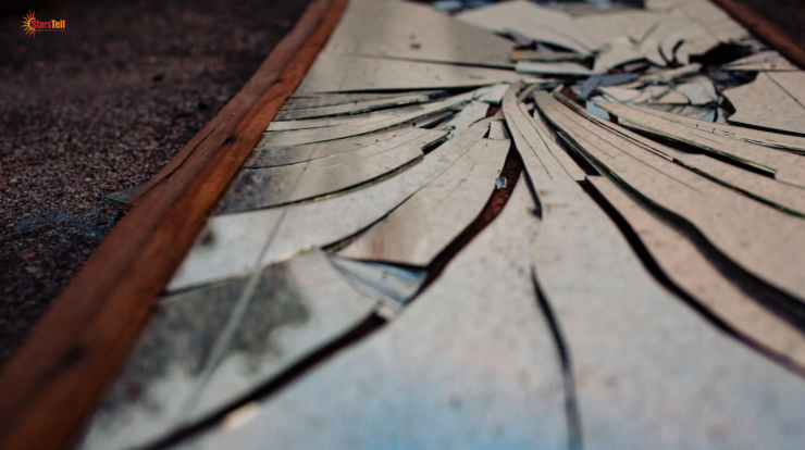Broken mirror in home as per Vastu Shastra causing negative energy and problems